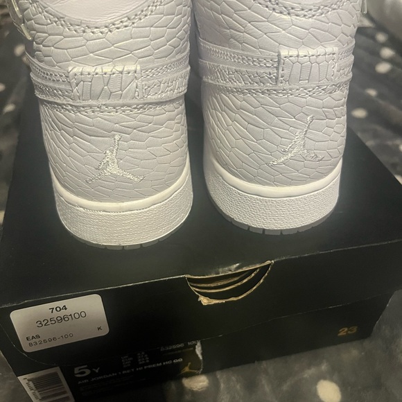 Air Jordan 1 Heiress size 5Y - Picture 3 of 7